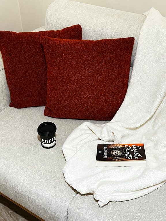 Tips for Creating a Cozy Reading Nook at Home